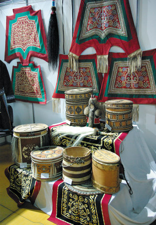 Экспозиция выставки декоративно-прикладного искусства Республики Саха (Якутия)