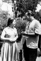 Алексей Егоров – муж  Анны Пономаревой – с дочерью Еленой. 1960