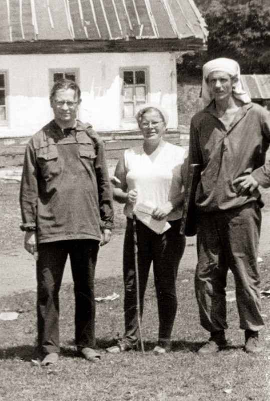 Л.И. и Ю.А. Сем и А.Ф. Старцев во время экспедиции  в Приморье. 1971 