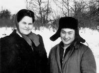 Гвасюги, 1961. Юлия Шестакова с Яшей — сыном Батули Кялундзига, который в 1946 году был проводником в экспедиции в центральную часть Сихотэ-Алиня